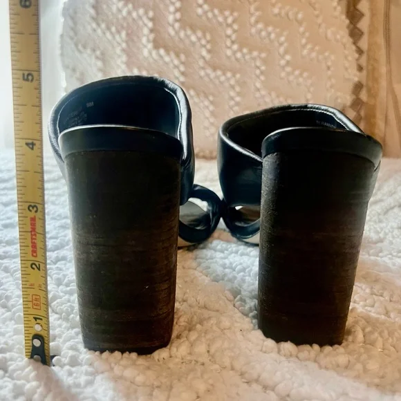 Steve Madden Black Block Heel Mules 9 - Picture 3 of 3